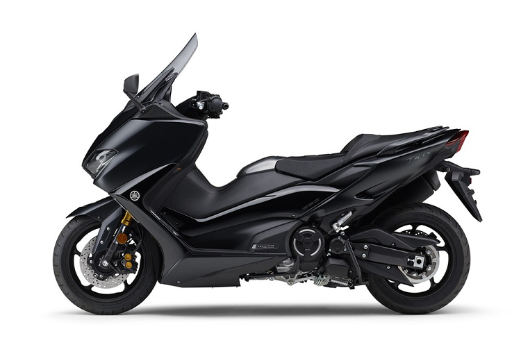 Các tính năng đáng chú ý trên Yamaha TMax 560 2020 có thể kể đến bảng đồng hồ analog dạng ống kép, xen giữa hai đồng hồ này là màn hình kỹ thuật số LCD; yên xe hai mảnh với bố trí phân tầng; cốp dưới yên xe dung tích lớn tích hợp đèn trợ sáng; kính chắn gió có thể hiệu chỉnh; phanh đĩa đôi ở bánh trước; hệ thống kiểm soát lực kéo; phuộc hành trình ngược ở trước; và hệ thống chống bó cứng phanh ABS.