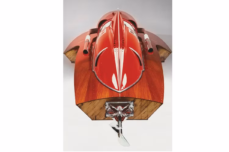 Sau khi hoàn thành, Ferrari Arno XI đã dễ dàng vô địch cuộc đua năm đó và thiết lập kỷ lục mới với vận tốc tối đa 242 km/h. Sau khi phá kỷ lục, Castoldi đã bán chiếc Ferrari Arno XI để phát triển chiếc thuyền cao tốc khác. Vốn là kỹ sư, Nando dell'Orto - chủ tiếp theo của Arno XI - đã sửa lại chiếc thuyền để tăng tính ổn định. Do khối lượng tăng lên, Arno XI phải thi đấu ở hạng 900 kg và về vị trí thứ 2 vào năm 1965.