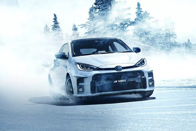 Toyota Thái Lan đã mở đặt hàng Yaris GR 2020 mới với số lượng xe nhập khẩu giới hạn. Tại Thái, giá xe Toyota Yaris GR 2020 có tổng cộng 3 màu sơn (Trắng, Đỏ hoặc Đen). Mức giá chính thức chưa được công bố, chỉ biết rằng Yaris GR 2020 có giá không vượt quá 2,7 triệu Bath (khoảng 2 tỷ đồng). 