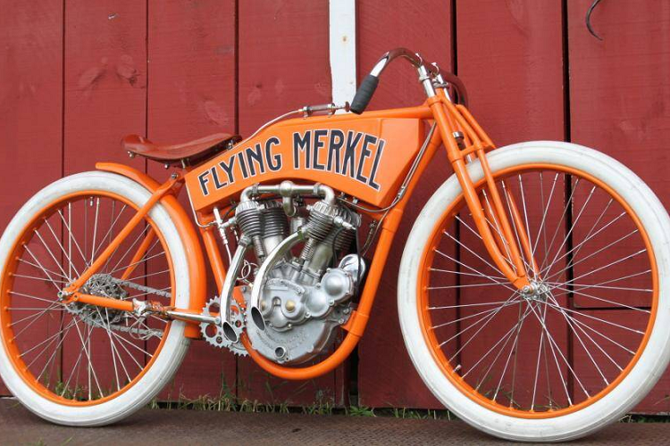 Flying Merkel Board Tracker 1911 cũng là một nhãn hiệu môtô huyền thoại và nó có giá bán lên đến 385.000 USD