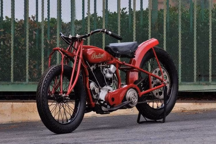 Indian Altoona Hillclimber 1928 được độ thêm một số chi tiết để vận hành trên đường đồi núi và có giá bán là 225.000 USD