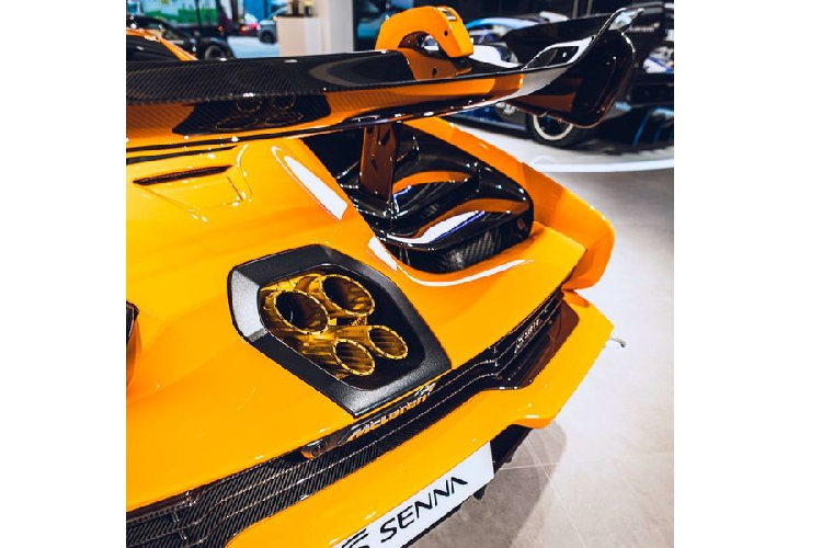 "Trái tim" của McLaren Senna LeMans là khối động cơ V8 4.0L tăng áp kép, tương tự như trên bản Senna thường nhưng đã được nhà sản xuất tinh chỉnh lại hiệu năng.