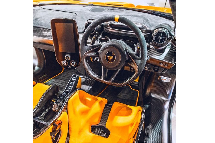 Là một phiên bản đặc biệt, do đó, McLaren Senna LeMans được chế tạo hoàn toàn tại bộ phận MSO của McLaren