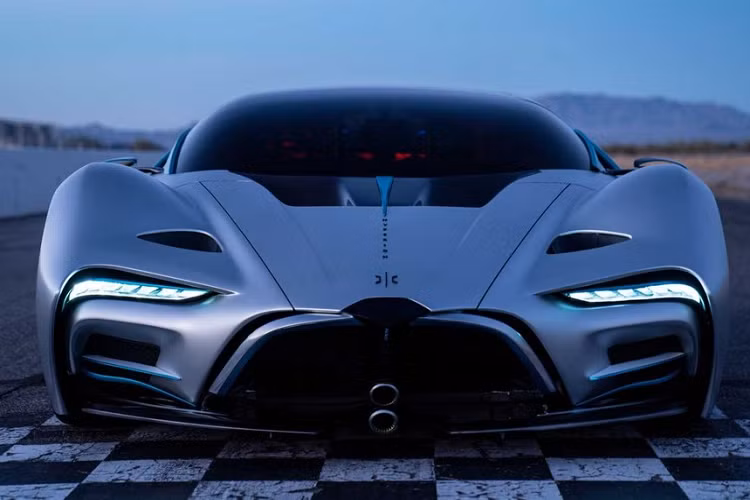 Với những siêu xe điện hiện đại như Lotus Evija, Rimac C_Two, và Pininfarina Battista cung cấp cự li di chuyển thuần điện mấy trăm km, Hyperion đặt mục tiêu xóa tan lo ngại về cự li, bởi Hyperion XP-1 chạy hydro có cự li di chuyển tới hơn 1.600 km ấn tượng, khiến nó phù hợp cho cả những hành trình dài. Để so sánh, con số này là nhiều gấp đôi cự li 800 km của sedan điện hạng sang Lucid Air cũng vừa ra mắt tuần này.