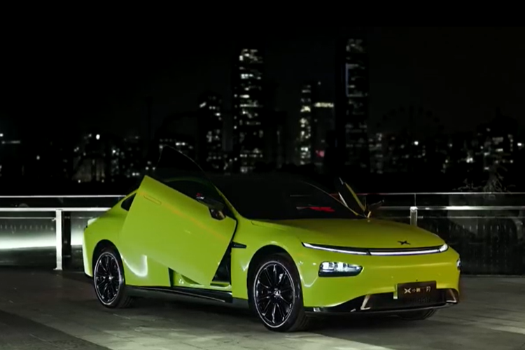  Giá xe Xpeng P7 Wing Limited Edition sẽ có mức bán ra từ 409.000 nhân dân tệ (tương đương 1,44 tỷ đồng) và 366.900 nhân dân tệ (tương đương 1,29 tỷ đồng) tương ứng hai phiên bản kể trên.