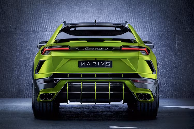 Phần lớn chi tiết độ được làm từ sợi carbon. Riêng cản trước và cản sau được làm từ carbon và zylon. Zylon là vật liệu bền bỉ hơn Kevlar và thường đường sử dụng trên các mẫu xe đua Công thức 1.