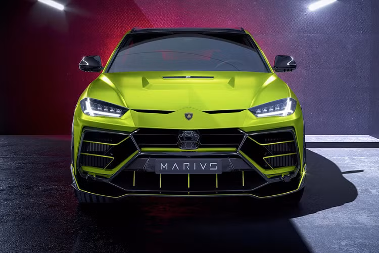 Bản độ Lamborghini Urus mới này được trang bị bộ bodykit góc cạnh, làm nổi bật kiểu dáng vốn đã hung hãn của Urus. Ở phía trước, MD1 có cản trước được tái thiết kế, líp cản trước tạo cảm giác mạnh mẽ hơn, mui xe cũng được làm lại và gương chiếu hậu có ốp tùy chỉnh.