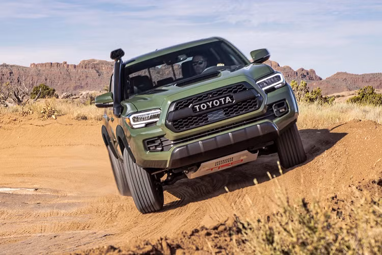 Ngoài 3 mẫu xe đầu bảng ra, bảng xếp hạng quý II 2020 còn chứng kiến Jeep Gladiator đã suýt đánh bại Colorado để giành vị trí thứ ba với doanh số 19.568 xe, chỉ thua kém 275 chiếc. Ở vị trí thứ 5, Nissan Frontier bán được 8.794 xe và cuối cùng là Honda Ridgeline với tổng số 6.380 xe đến tay khách hàng.