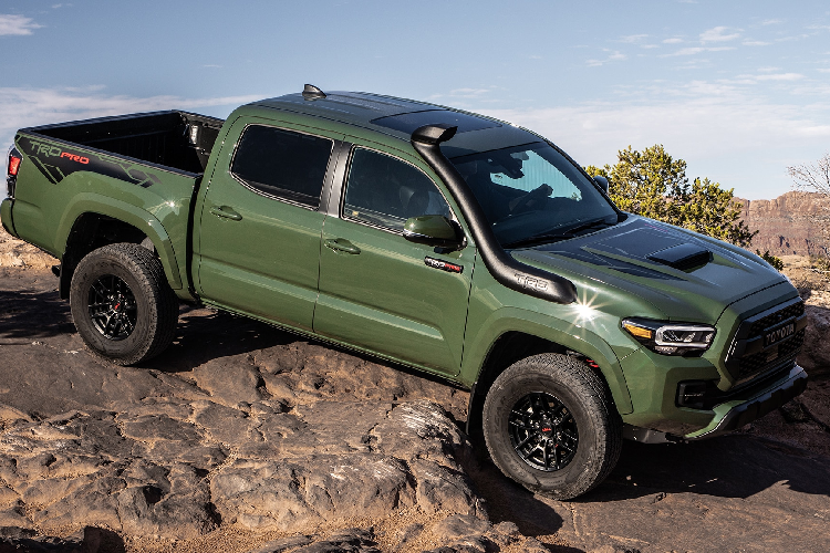 Tại Việt Nam, các mẫu xe bán tải Nhật dường như chưa bao giờ có cơ hội soán ngôi được Ford Ranger. Cùng với việc đang dần làm mới các dòng xe bán tải của mình, các mẫu xe bán tải Nhật Bản đang cho thấy bản thân dần trở nên có sức hút hơn, tuy nhiên doanh số bán ra sẽ còn phải phụ thuộc khá nhiều vào thói quen tiêu dùng của người Việt Nam.