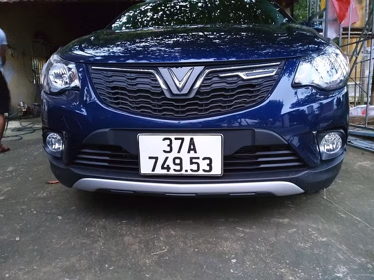 Chu xe VinFast nhan “con mua” qua tang khi trung bien 49.53-Hinh-5