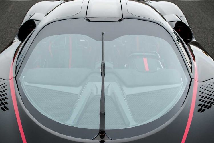 Với Tuatara, SSC North America lại một lần nữa nhắm vào phân khúc hypercar với những đối thủ trực tiếp như Bugatti Chiron, Koenigsegg Agera RS, Jesko hay thậm chí là người đồng hương Hennessey F5.