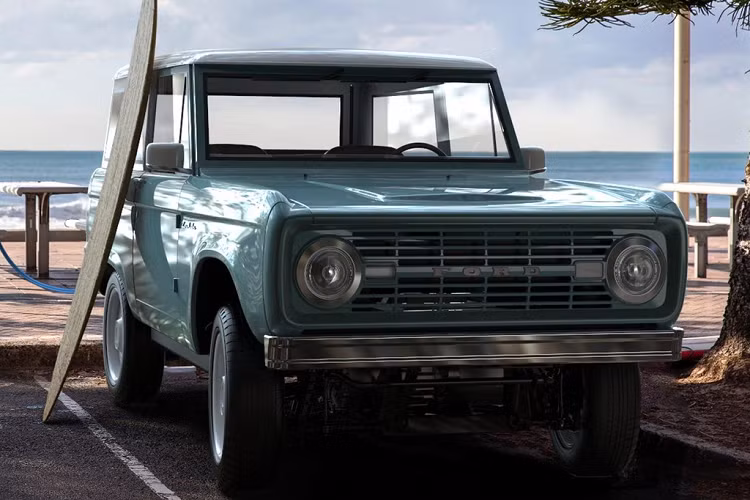 Mỗi chiếc Ford Bronco chạy điện mất tới hàng nghìn giờ làm việc thủ công tại cơ sở sản xuất gần trung tâm SpaceX ở Hawthorne, California. Zero Labs cho biết Ford Bronco chạy điện bản khung thép đã bắt đầu sản xuất. Xe sẽ giao cho khách hàng từ cuối năm nay.