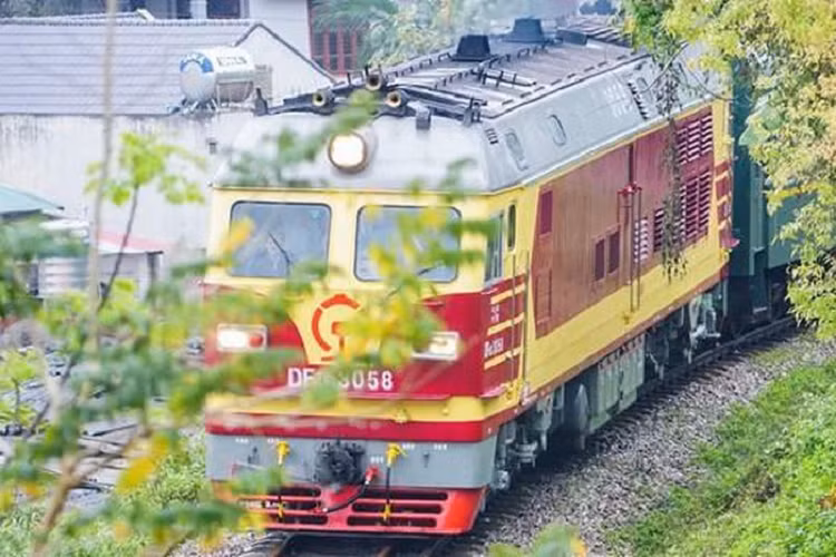 De nghi dung tau lien van Viet - Trung phong virus corona