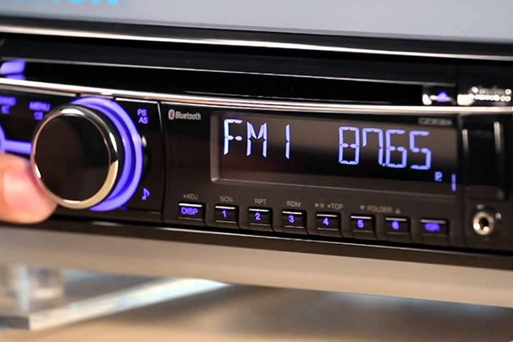 Theo một số chuyên gia về sức khỏe, bạn không nên lái xe liên tục trong 4 giờ đồng hồ. Nguyên nhân là do, nếu lái xe liên tục trong khoảng thời gian dài, não bộ sẽ làm việc quá sức, cơ thể không còn khả năng tập trung.