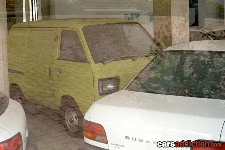 Tại thị trường Nhật Bản, Subaru XT hàng hiếm vốn được biết đến dưới cái tên Alcyone. Mẫu coupe 2 cửa ra đời từ năm 1985 này sở hữu chiều dài 4.500 mm và dùng động cơ Boxer 4 xi-lanh, tăng áp, dung tích 1,8 lít đặt trước, tạo ra công suất tối đa 136 mã lực. Ngoài ra, Subaru XT 4WD Turbo còn dùng hệ dẫn động 4 bánh bán thời gian.