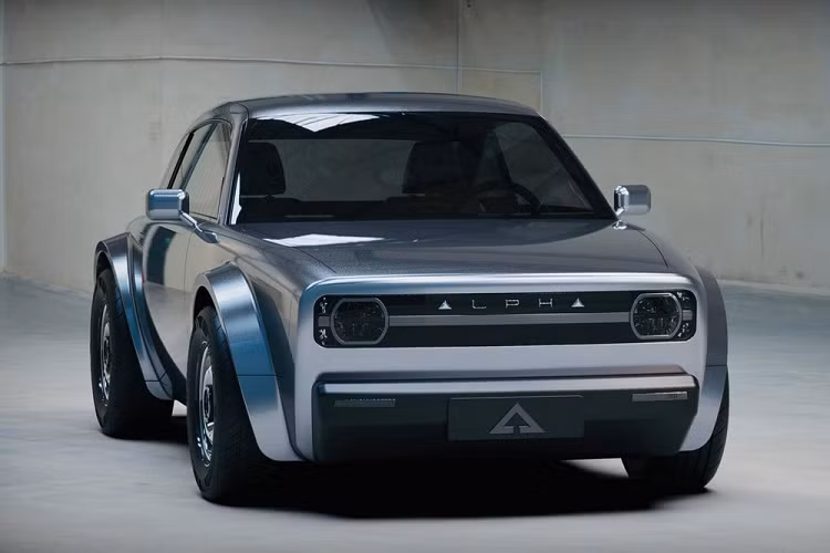 Trong thời gian gần đây, thị trường xe điện đang có những động thái mạnh mẽ và ngày một trở nên đa dạng với sự ra đời của những mẫu bán tải to lớn cho tới xe sang tốc độ cao. Một số khác lại có suy nghĩ thiết thực hơn, quan tâm tới những người dân phổ thông muốn một phương tiện hấp dẫn nhưng không quá hoành tráng. Mới đây, công ty khởi nghiệp xe điện tại California có tên Alpha đã hé lộ một luồng gió mới với sản phẩm Ace, một chiếc xe điện Alpha Ace bé nhỏ với phong cách cổ điển thú vị.