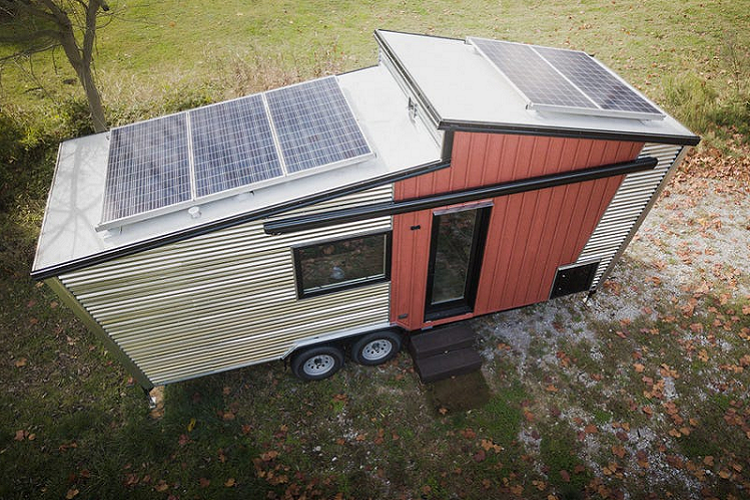 Theo nhà sản xuất, nhà di động của GoSun được thiết kế với các vật liệu "bền, dẻo dai và tiết kiệm năng lượng". Với diện tích hơn 18 mét vuông và nặng hơn 5 tấn, toàn bộ ngôi nhà có thể được kéo đi thông qua một chiếc xe bán tải