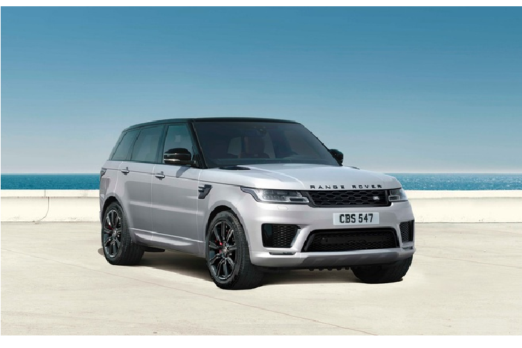 Giá xe Range Rover Sport 2021 khởi điểm từ 65.500 USD (khoảng hơn 1,5 tỷ đồng) tại thị trường Mỹ cho bản SE, cao nhất là bản SVR Carbon Edition có giá 130.000 USD (khoảng hơn 3 tỷ đồng).