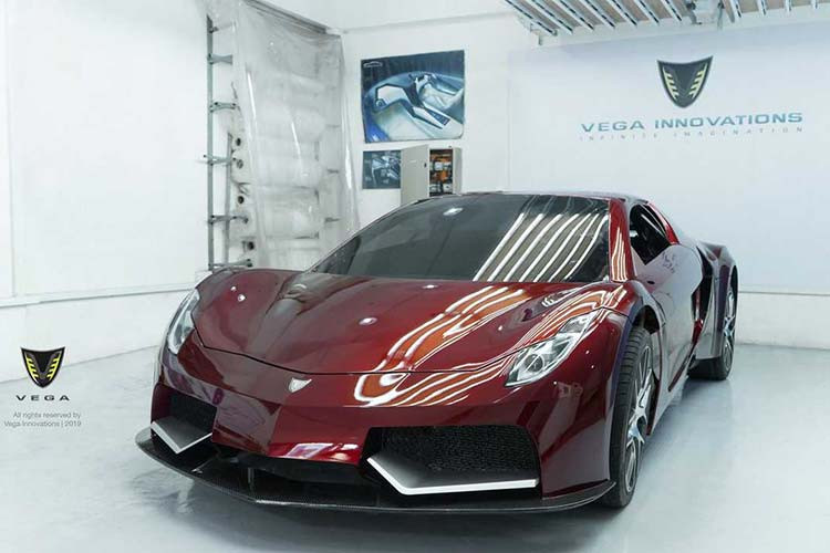 Vào năm 2015, mẫu siêu xe điện của Sri Lanka được biết đến với tên gọi "Dự án Vega" đã xuất hiện trên nhiều mặt báo. Mẫu xe được sản xuất bởi đơn vị Vega Innovations với công suất 900 mã lực.
