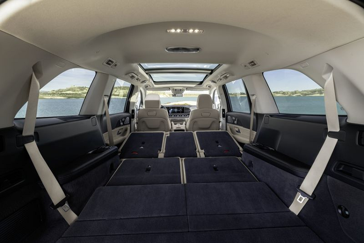 Mẫu xe SUV Mercedes-Benz GLS 450 4MATIC 2020 được trang bị động cơ 6 xylanh thẳng hàng hoàn toàn mới, tích hợp hệ thống mild-hybrid EQ Boost (M256). Trang Wards Auto danh tiếng của Mỹ đã bình chọn đây là 1 trong 10 động cơ tốt nhất thế giới năm 2020.