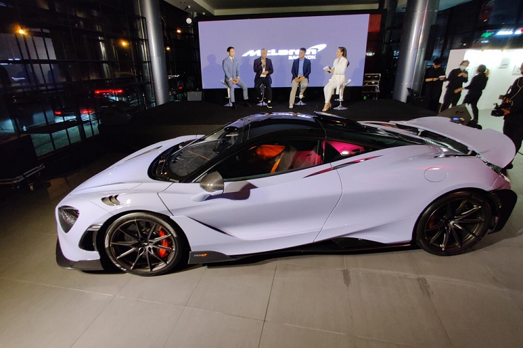 Như vậy, các đại gia ở Thái Lan chính là những người đầu tiên ở Đông Nam Á sở hữu dòng siêu xe phiên bản giới hạn McLaren 765LT. Trước đó, đại gia ở Singapore, Malaysia hay Indonesia cũng đã được giới thiệu siêu xe McLaren 765LT nhưng việc giao hàng nhanh nhất vào Quý I năm 2021.