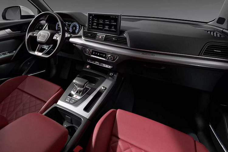 Đặc biệt, két nước ở đầu xe đã được chuyển sang bộ phận làm mát không khí đặt giữa chữ V của động cơ, giúp làm mát hiệu quả hơn. Từ đó, khí nạp sẽ tới buồng cháy nhanh hơn để tăng áp suất nhanh hơn, và có thể thậm chí làm nóng khí nạp để khởi động động cơ nhanh hơn sau khi khởi động nguội. Cuối cùng, cánh quạt máy nén tăng áp nhỏ hơn và nhẹ hơn để giảm độ trễ.