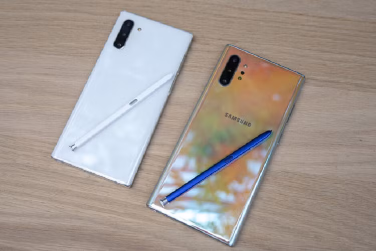 Samsung danh bai Google ve toc do cap nhat ban va bao mat