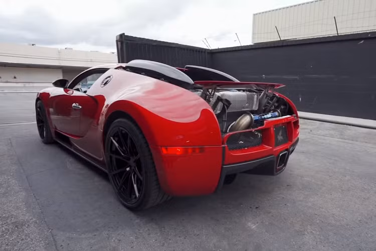 Từ đó mà “tiếng gào” thật của Veyron đã được lộ diện.