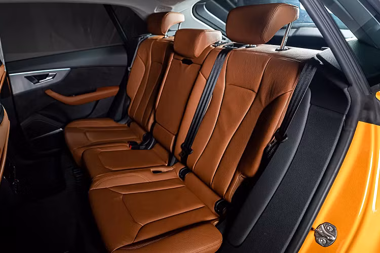 Hệ thống thông gió đặc biệt cho phép sử dụng trên các cung đường off-road. Với bơm dầu điện, hộp số tiptronic có thể kích hoạt vào số để tái khởi động lại cả khi động cơ đã tắt.