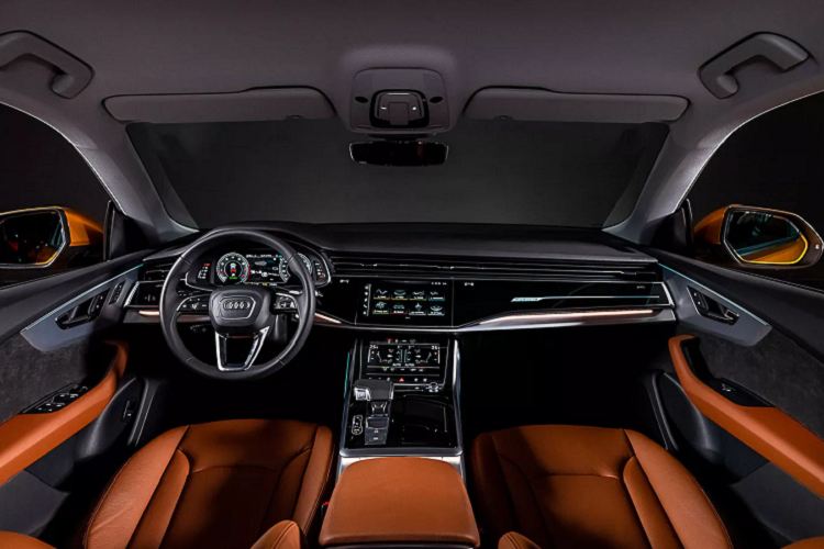 Giống như tất cả các mẫu Audi khác tại Việt Nam, Audi Q8 3.0 TFSI quattro 2020 được bảo hành 3 năm không giới hạn km. Audi Q8 sẽ bắt đầu giao trước Tết 2020 tại Audi Đà Nẵng, Audi Hà Nội và Audi oử TP HCM.