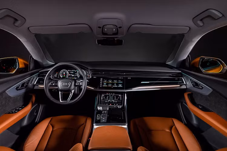 Giống như tất cả các mẫu Audi khác tại Việt Nam, Audi Q8 3.0 TFSI quattro 2020 được bảo hành 3 năm không giới hạn km. Audi Q8 sẽ bắt đầu giao trước Tết 2020 tại Audi Đà Nẵng, Audi Hà Nội và Audi oử TP HCM.