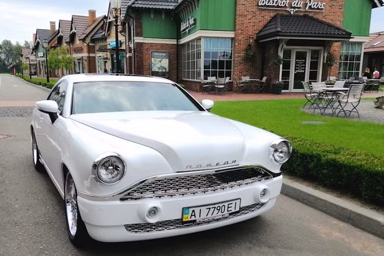 Ngoài chiếc BMW 750i nhái GAZ-12 ZIM, Spec Auto Tuning còn chế tạo nhiều chiếc xe lấy cảm hứng từ ô tô thời Xô Viết khác. Một trong số đó có chiếc xe mui trần dựa trên BMW 645Ci. Tuy nhiên, chiếc xe này khá "nửa nạc, nửa mỡ" khi mui mềm và vành la-zăng nguyên bản của BMW vẫn được giữ lại.