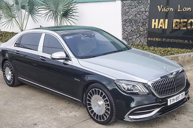 Tính đến thời điểm hiện tại, số lượng xe Mercedes-Benz tại Việt Nam sở hữu màu sơn này là không nhiều và trên Maybach S560 4MATIC thì đây có lẽ là chiếc đầu tiên.