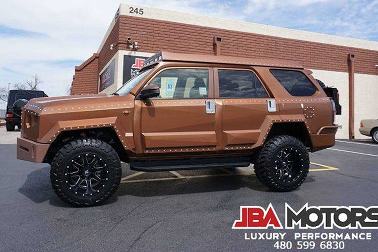 Hiện tại, chiếc giá xe Toyota 4Runner hàng độc nhất vô nhị này đang được rao bán là 35.900 USD (gần 840 triệu đồng), một cái giá khá hợp lý bởi một chiếc 4Runner SR5 2020 tiêu chuẩn tại Mỹ cũng đang có giá tương tự.