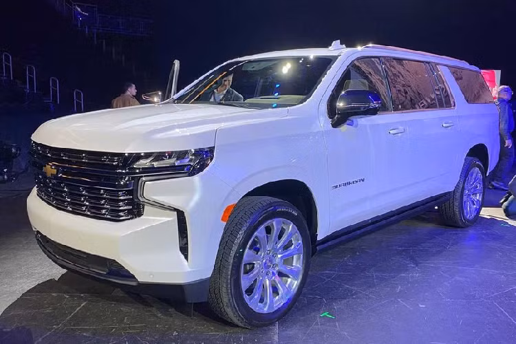 Trong khi Escalade sẽ sớm xuất hiện vào ngày 4/2 tới, những thông tin về mẫu SUV Yukon hiện vẫn chưa được xác định.