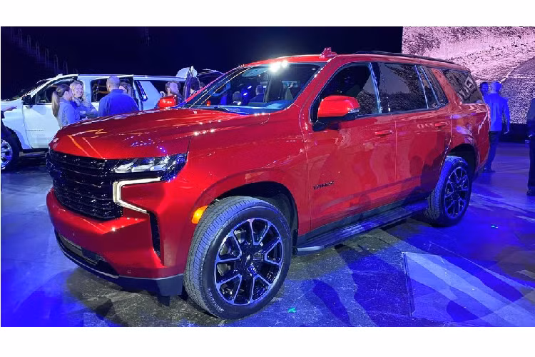 Trong lễ ra mắt hai mẫu Tahoe và Suburban, Chevrolet cũng đã giới thiệu phiên bản Z71 cho chiếc Tahoe và hứa hẹn về một biến thể tương tự trên người anh em Suburban. Với sự phổ biến của gói độ Z71 trong vòng nhiều thập kỉ qua, người hâm mộ có lý do để chờ đợi vào một phiên bản Chevrolet Suburban Z71 mới.