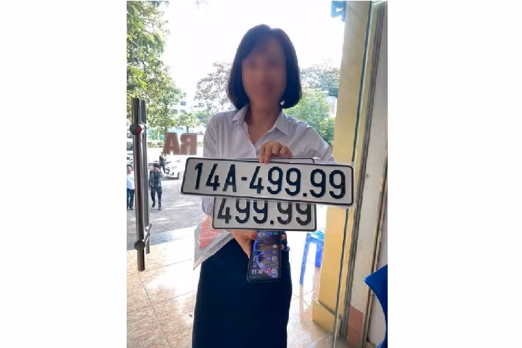 Ford Ranger Raptor hon 1 ty dong 