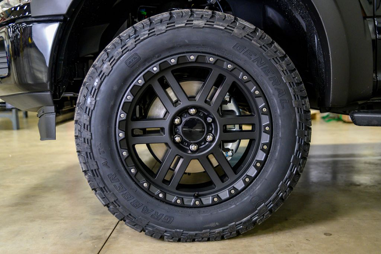 Sang tới Roush Ford F-150 SC 2020, xe được trang bị động cơ tương tự Nitemare với cùng một bộ siêu nạp cung cấp mức công suất tương đương.