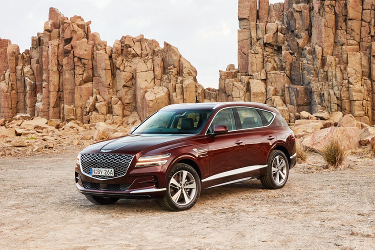 Sau khi được ra mắt tại Hàn Quốc vài tháng trước, mẫu xe SUV hạng sang Genesis GV80 2021 mới đã chính thức được trình làng tại Australia. Khách hàng ở Australia có thể lựa chọn 3 biến thể động cơ cho GV80 2021.