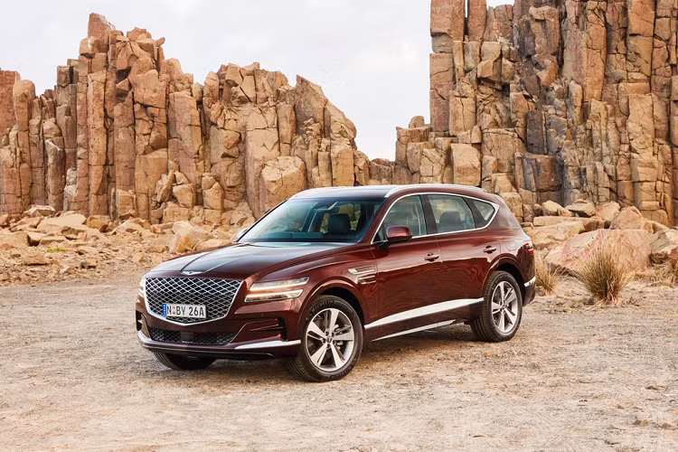 Sau khi được ra mắt tại Hàn Quốc vài tháng trước, mẫu xe SUV hạng sang Genesis GV80 2021 mới đã chính thức được trình làng tại Australia. Khách hàng ở Australia có thể lựa chọn 3 biến thể động cơ cho GV80 2021.