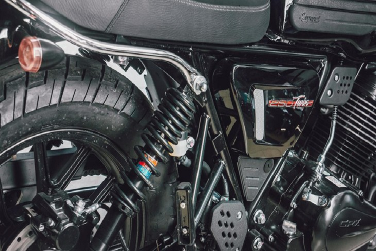 Với mức giá này, đây sẽ là mẫu xe cổ điển có mức giá tốt nhất trong phân khúc 250 phân khối tại Việt Nam cho đến thời điểm hiện tại. 