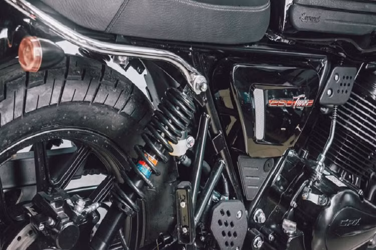 Với mức giá này, đây sẽ là mẫu xe cổ điển có mức giá tốt nhất trong phân khúc 250 phân khối tại Việt Nam cho đến thời điểm hiện tại. 