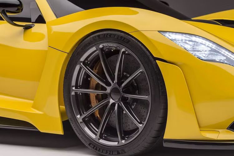 Chỉ 24 chiếc Hennessey Venom F5 được sản xuất, trong đó 12 chiếc cho thị trường Mỹ, 12 chiếc còn lại cho các thị trường khác.