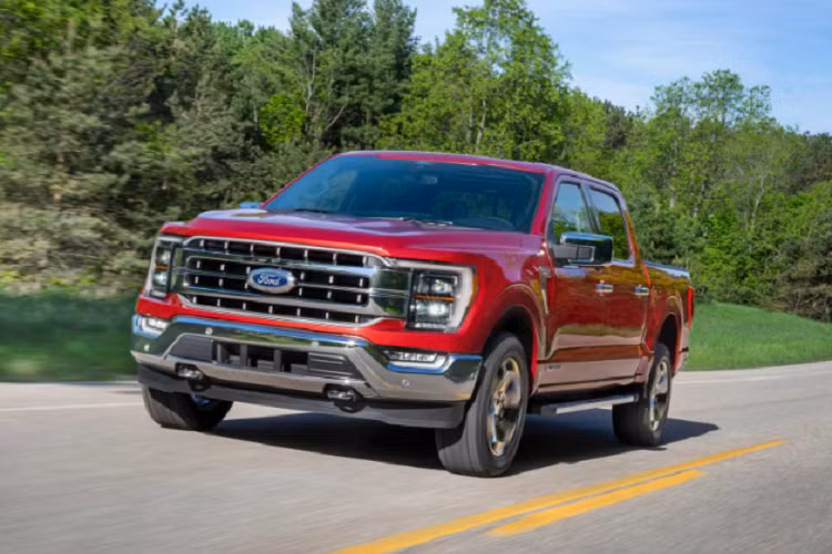 Ngoại hình xe nổi bật và nam tính hơn. Trong khi nội thất được thay đổi toàn diện về độ tiện nghi, đa dụng và công nghệ cao. Chiếc xe thế hệ mới không chỉ đẹp hơn mà còn cứng cáp hơn, có sức kéo và sức bền tốt hơn đi cùng khả năng tùy biến linh hoạt cho mọi hoạt động sản xuất, lao động.