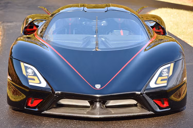 Tháng trước, SSC đã công bố về sự hồi sinh của mẫu concept Tuatara và sẽ sớm được đưa vào sản xuất thương mại. Như kế hoạch đặt ra của hãng, bây giờ chiếc xe SSC Tuatara 2021 mới dành cho khách hàng đầu tiên đã được trưng bày tại Triển lãm ôtô Philadelphia 2020.