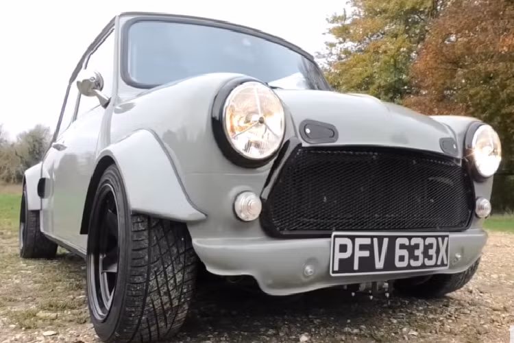 Mặc dù họ chủ yếu có chuyên môn trong việc hoán đổi động cơ Hayabusa hoặc Civic Type R cho Mini cổ điển, dường như họ còn xử lý cả những trường hợp hoán đổi khung gầm/động cơ khác nữa. Trong quá khứ, Z Cars: Classics Reimagined đã từng cho ra đời một chiếc Mini trang bị động cơ Turbo Hayabusa mạnh 500 mã lực và đưa nó đi tham gia giải đua European Hillclimb Championship.