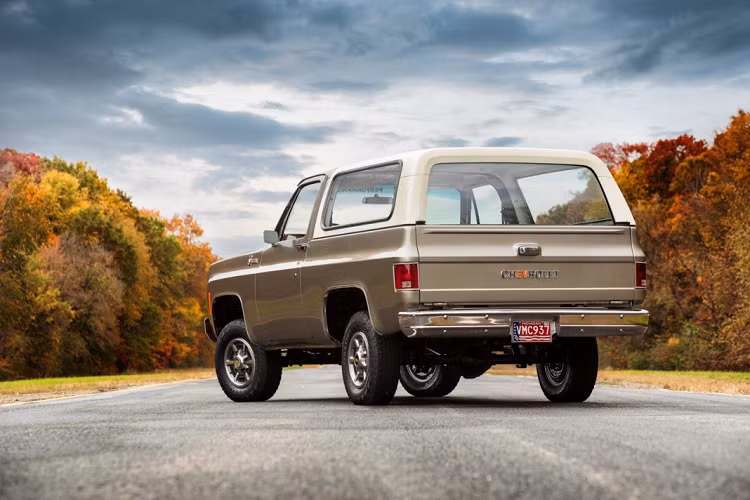 Chevrolet bat ngo “dien hoa” huyen thoai Blazer K5 doi 1977-Hinh-2