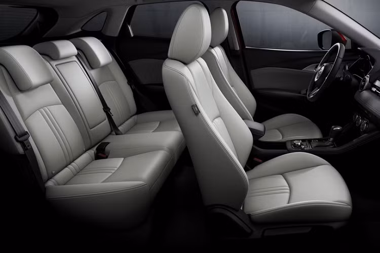 Hệ thống an toàn tiêu chuẩn trên xe gồm có gói an toàn i-Activsense, hỗ trợ phanh thông minh trong thành phố (Advanced Smart City Brake Support), cảnh báo chệch làn đường, cảnh báo điểm mù, cảnh báo va chạm...