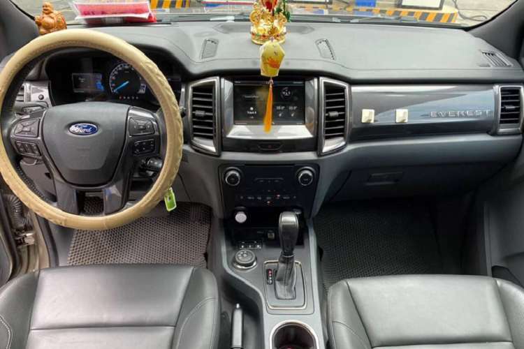 Động cơ dầu 5cyl dung tích 3.2L Duratorq TDCi là một trang bị hấp dẫn trên Everest 3.2L và cả dòng bán tải Ranger Wildtrak 3.2L cũ.