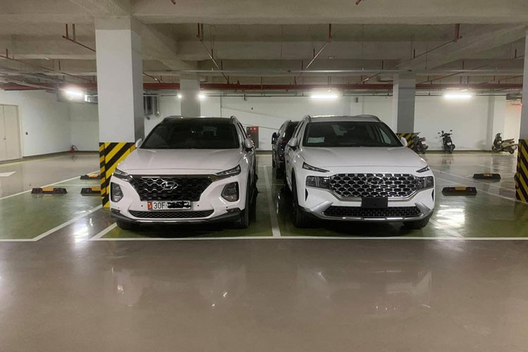 Hiện chưa rõ thời điểm Hyundai SantaFe mới ra mắt tại thị trường Việt Nam. Theo TC Motor, để một mẫu xe được sản xuất và phân phối ra thị trường, sẽ có rất nhiều công đoạn khác nhau theo quy trình chung của Hyundai toàn cầu. “Từ công đoạn nghiên cứu khả thi đến giai đoạn sản xuất sản phẩm mẫu chạy thử nghiệm có thể kéo dài 8-12 tháng, để đảm bảo sản phẩm đưa ra thị trường là phù hợp, chất lượng cùng mức giá tốt nhất”, đại diện TC Motor cho biết.